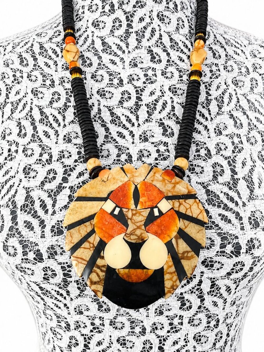 Lee Sands Coral and Onyx Inlaid Mosaic Lion Pendant Necklace - Picture 8 of 8